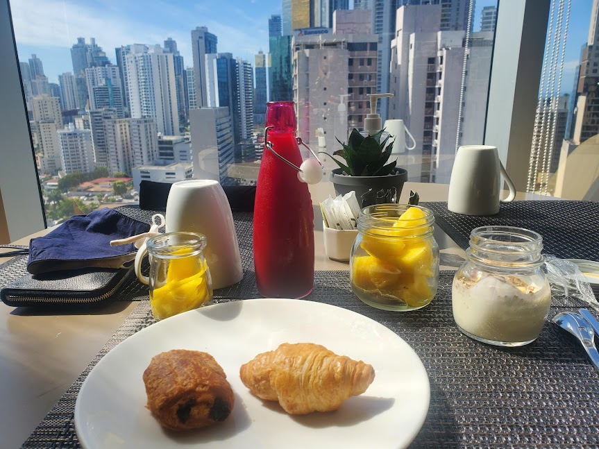 breakfast at w panama