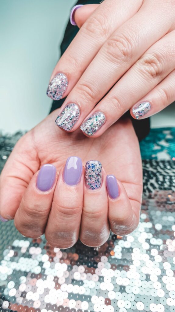 glitter nails